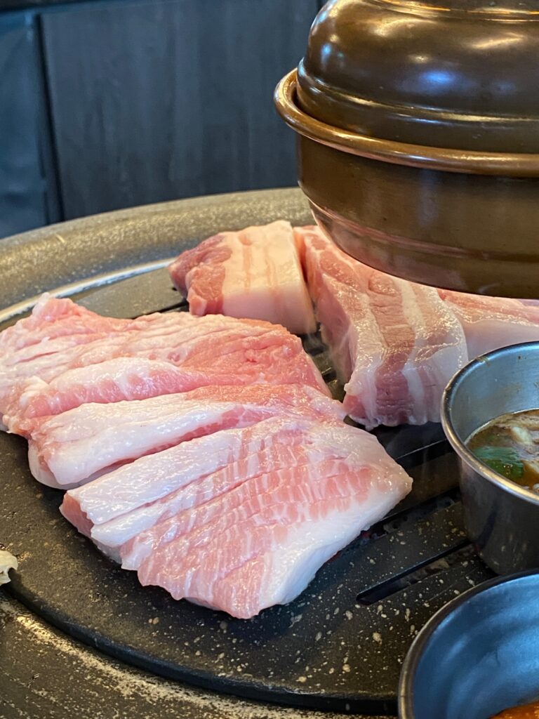 Korean meat dish Jeju Jungmun Complex SookSeongDo