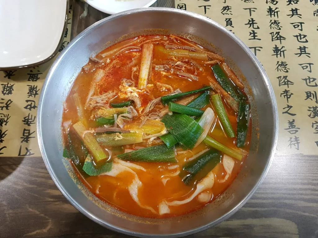 韩国面条面食 大田儒城区 Gungkalguksu