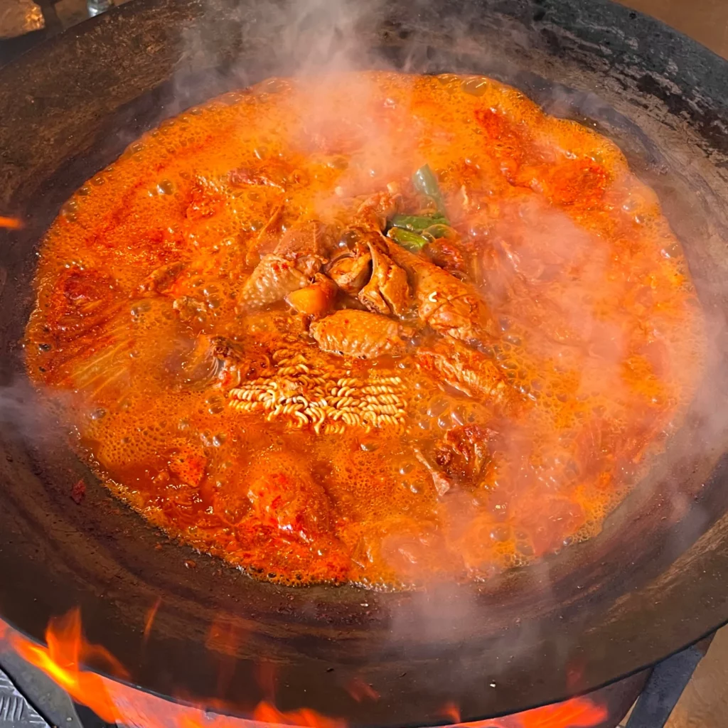 가평의 미식의 즐거움을 발견해보세요: 독특한 레스토랑과 카페를 통한 여행