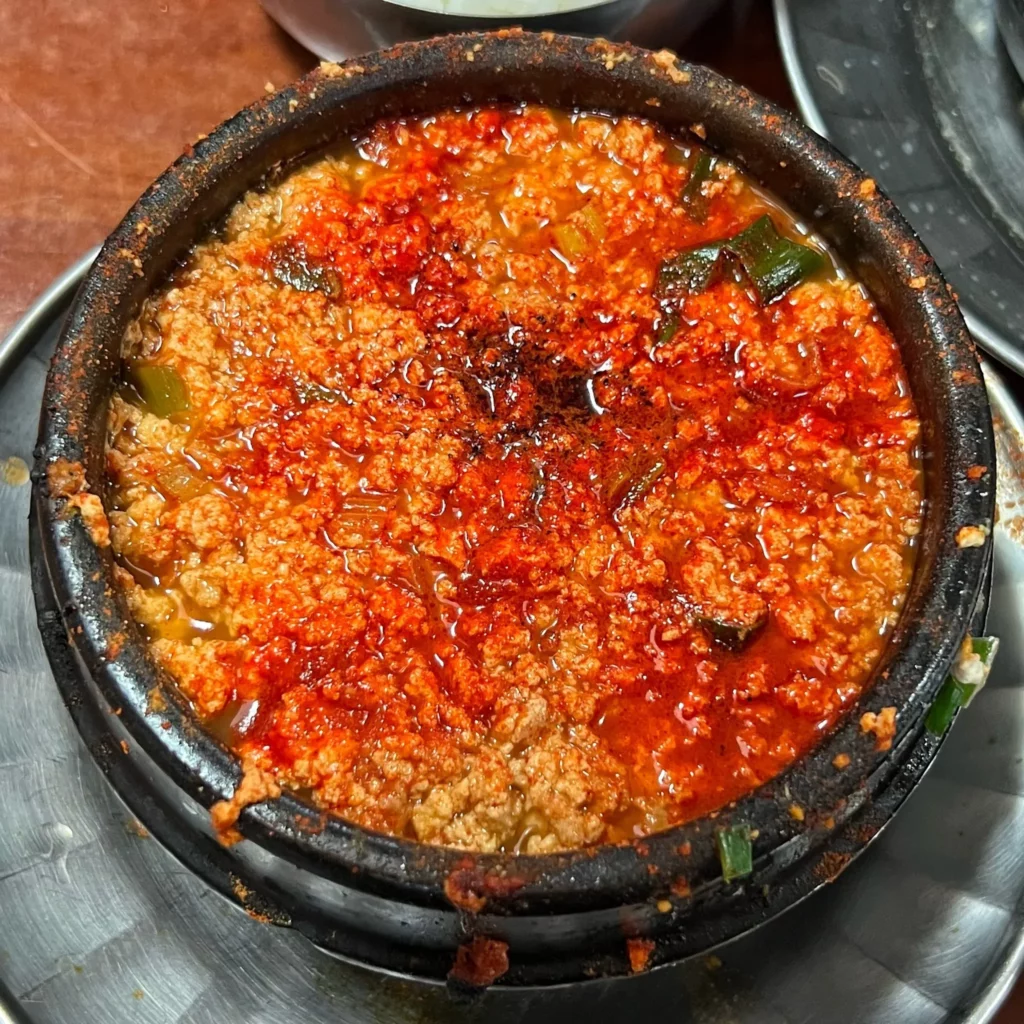 A Taste of Korea: From the Spicy Streets of Jeju to Seoul's Sizzling Grills