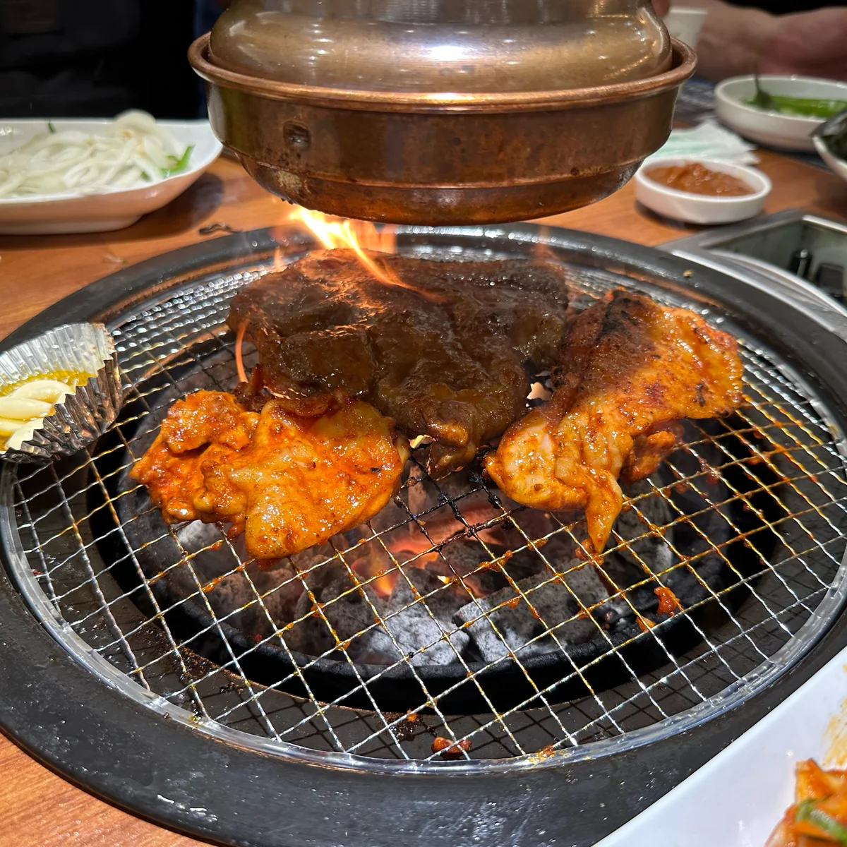 Platos de cerdo económicos y deliciosos en Gogi Sarang